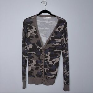 Zenana Outfitters Women's Camouflage Cardigan